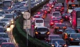 青山湖爆料飙车事故最新消息,悲剧现场及调查情况披露